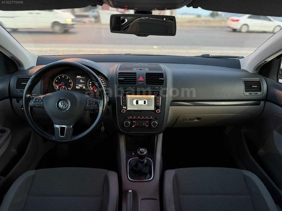 TR'DE TEK 2011 MODEL BOYASIZ ORJINAL 97 BİNDE EMSALSİZ VW JETTA