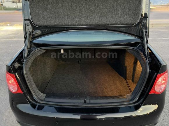 TR'DE TEK 2011 MODEL BOYASIZ ORJINAL 97 BİNDE EMSALSİZ VW JETTA