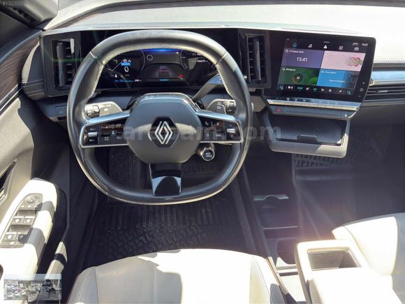 2023 RENAULT MEGANE E-TECH ICONIC EV60 106.000KM