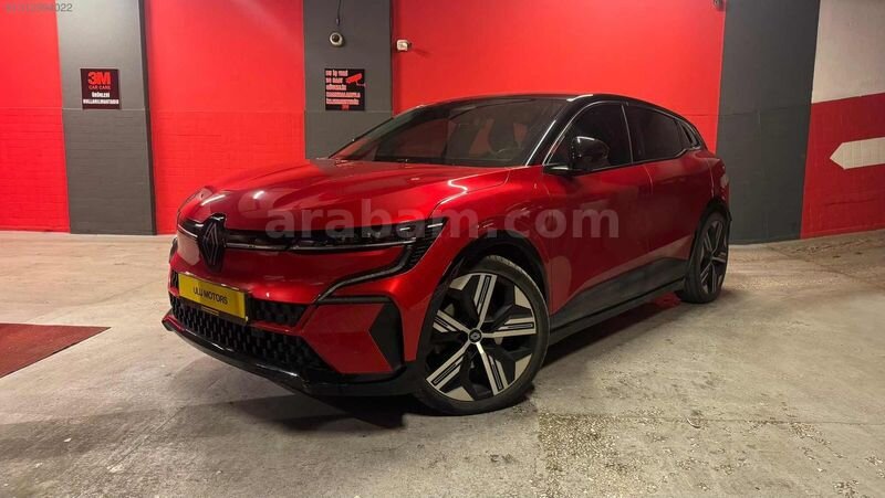 Galeriden Renault Megane E-Tech Iconic 2023 Model Ankara 43.000 km Kırmızı 1