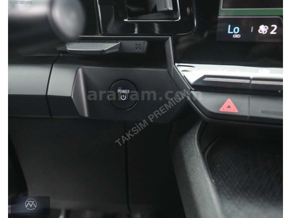 TAKSİM PREMİUM-2023 MEGANE E-TECH İCONİC-OTONOM-HATASIZ-60.000 K