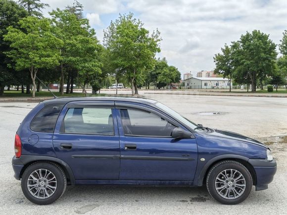2000/ MODEL/OPEL/CORSA/1.4 GLS/245 BİN KM/TEMİZ MASRAFSIZ KUSURS