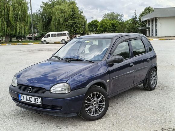 2000/ MODEL/OPEL/CORSA/1.4 GLS/245 BİN KM/TEMİZ MASRAFSIZ KUSURS