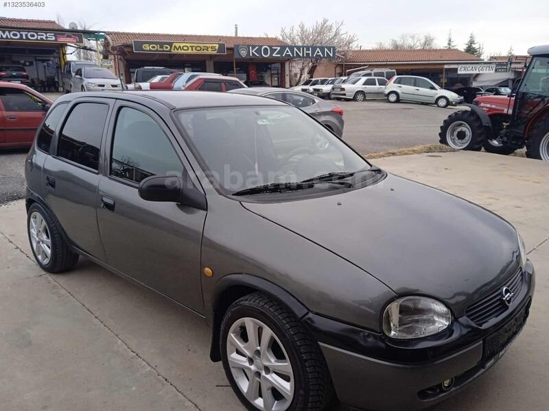 Galeriden Opel Corsa 1.4 GLS 2000 Model Kırşehir 227.000 km Füme