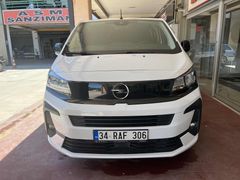 BATUHAN'DAN 2025 VİVARO 2.0TDCARGOULTİMATEXL OTOMATİK %20FATURA