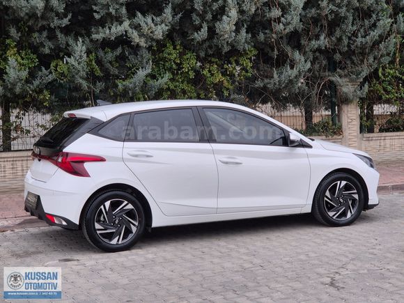 HATA BOYA DEĞİŞEN YOK 2023 MODEL İ20 OTOMATİK ORJİNAL .23.000 KM