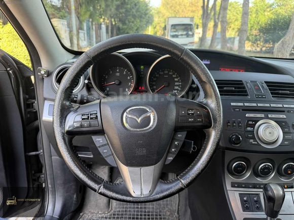 MAZDA 3 1.6 İMPRESSİVE OTOMATİK SUNROOF