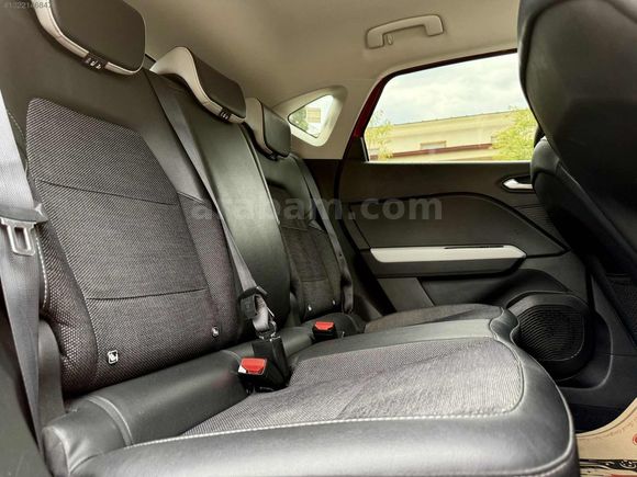 2020 MODEL CAPTUR 1.3 TCe İCON EDC ÇİFT RENK SADECE 45.000 KMDE.