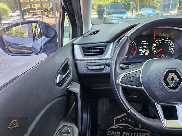 SMS MOTORS 2023 RENAULT CAPTUR 1.3TCE TOUCH PLUS 460 BİN PEŞİN