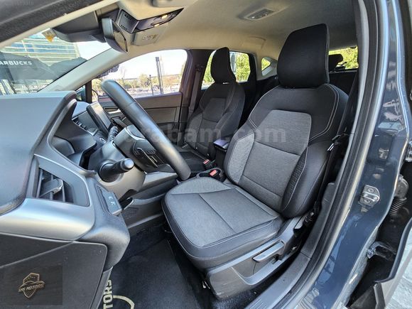 SMS MOTORS 2023 RENAULT CAPTUR 1.3TCE TOUCH PLUS 460 BİN PEŞİN