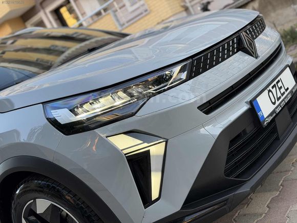 26 ÇIKIŞLI 1.3 TCE 11 BİN KM CAPTUR TECNO NARDO GRİ