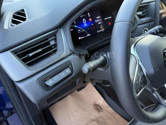 2025 ÇIKIŞLI CAPTUR 1.3 TCE + HYBRİT HATASIZ ÇİFT RENK 13.000 km