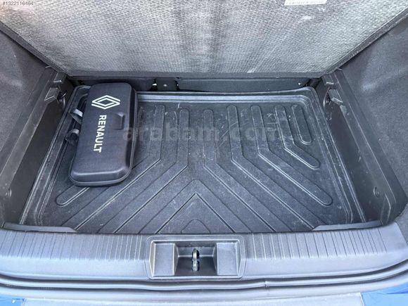 2025 ÇIKIŞLI CAPTUR 1.3 TCE + HYBRİT HATASIZ ÇİFT RENK 13.000 km