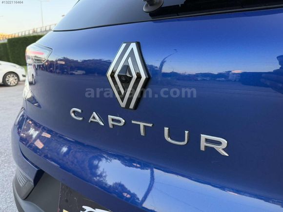 2025 ÇIKIŞLI CAPTUR 1.3 TCE + HYBRİT HATASIZ ÇİFT RENK 13.000 km