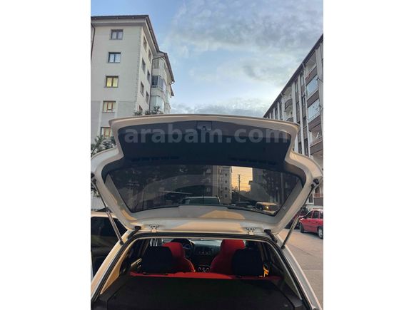 NADİR KALANLARDAN Volkswagen Golf 1.6 Primeline 2003 Model 