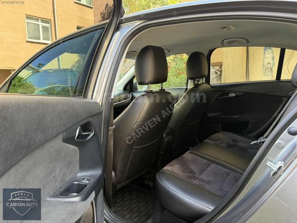 CARVEN AUTO'DAN 2018 FİAT EGEA 1.6 MULTİJET LOUNGE PLUS BOYASIZ