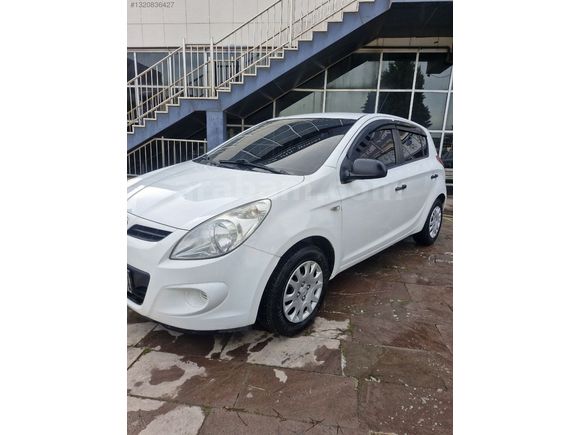 HYUNDAI İ20 1.4 BENZİNLİ
