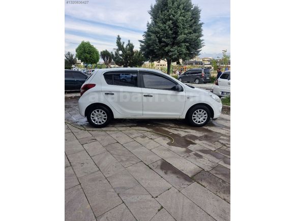 HYUNDAI İ20 1.4 BENZİNLİ