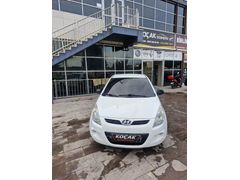 HYUNDAI İ20 1.4 BENZİNLİ