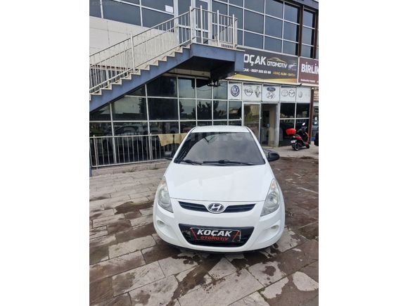 HYUNDAI İ20 1.4 BENZİNLİ