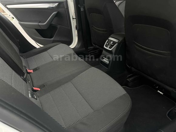 SKODA OCTAVİA 1.2 TSI AMBİTİON 138 BİN'DE YARIM PARÇA BOYALI