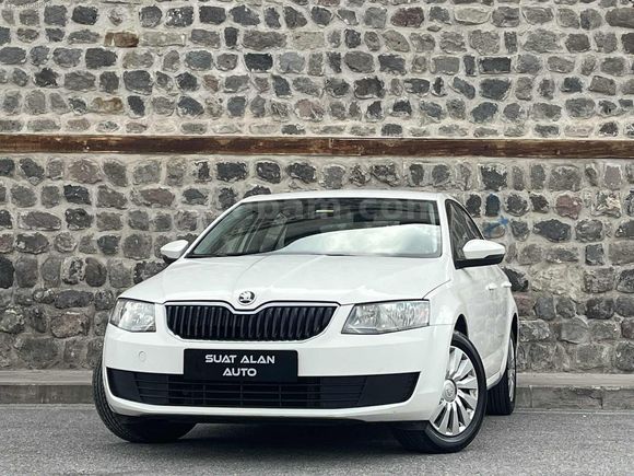 SKODA OCTAVİA 1.2 TSI AMBİTİON 138 BİN'DE YARIM PARÇA BOYALI