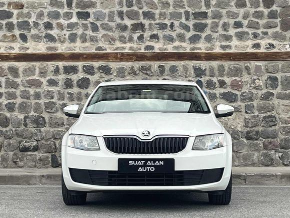 SKODA OCTAVİA 1.2 TSI AMBİTİON 138 BİN'DE YARIM PARÇA BOYALI