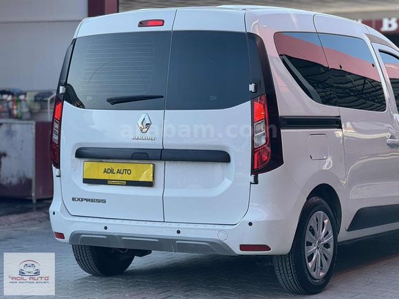 FIRSAT ARACI 2022 EXPRESS COMBİ 1.5 BLUeDCİ JOY 168.### KM