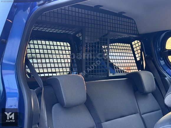 YM AUTO 2022 RENAULT EXPRESS COMBİ 1.5 BlueDCi TOUCH