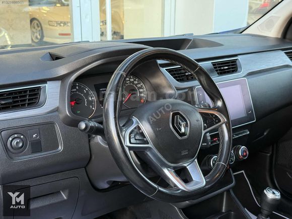 YM AUTO 2022 RENAULT EXPRESS COMBİ 1.5 BlueDCi TOUCH