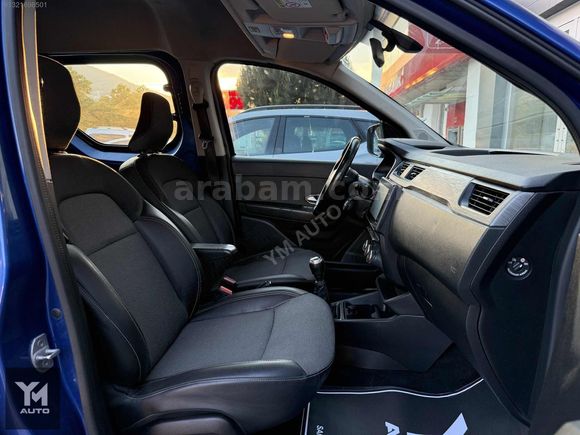 YM AUTO 2022 RENAULT EXPRESS COMBİ 1.5 BlueDCi TOUCH