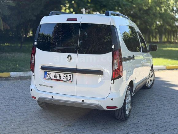 FİYAT DÜŞTÜ 2024 RENAULT EXPRESS 1.5 dCi DÜŞÜK KM, !