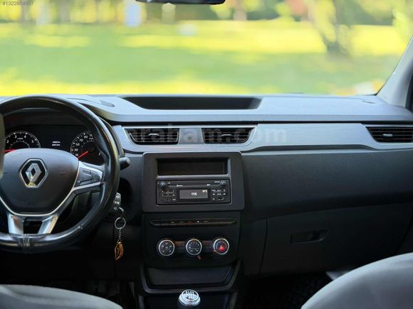 FİYAT DÜŞTÜ 2024 RENAULT EXPRESS 1.5 dCi DÜŞÜK KM, !
