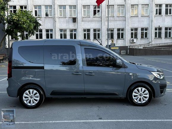 AKINOTO'DAN 2023 RENAULT EXPRESS COMBİ 1.5 JOY 48.000KM BOYASIZ!