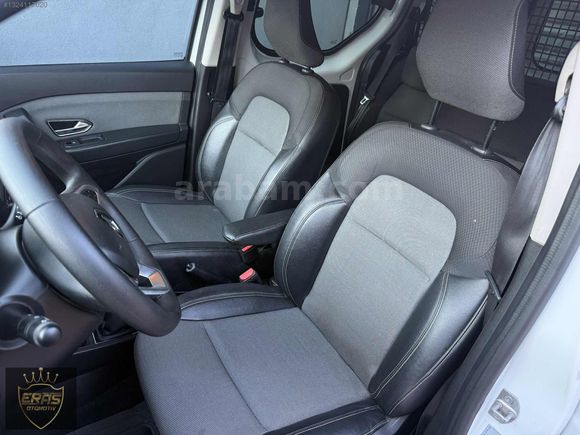 ///ERAS'tan///2022 MODEL RENAULT EXPRESS COMBİ BOYASIZ 80.000 KM