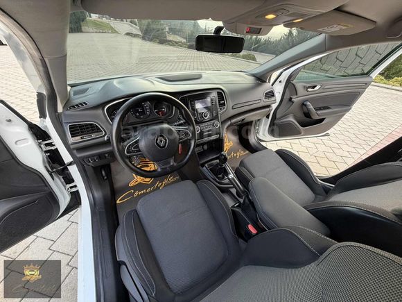 ***2016 MODEL RENAULT MEGANE 4 ***