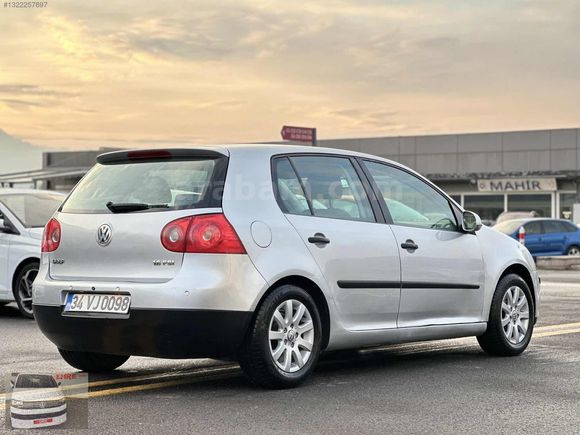 EMRE_DEN_2004_WV_GOLF_1_6_OTOMATİK_VİTES_144_BİN_KM_EMSALSİZ____