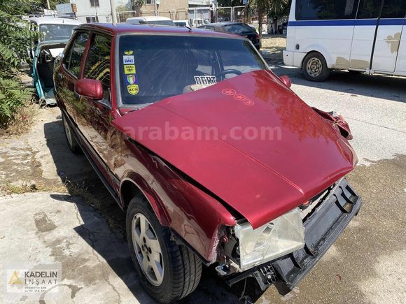 98 MODEL DOĞAN SLX 1.6İE KAPORTA HASARLI