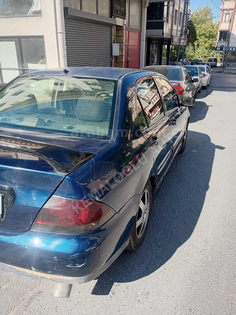 Galeriden Mitsubishi Lancer 1.6 Invite 2005 Model İstanbul 280.000 km Lacivert 6