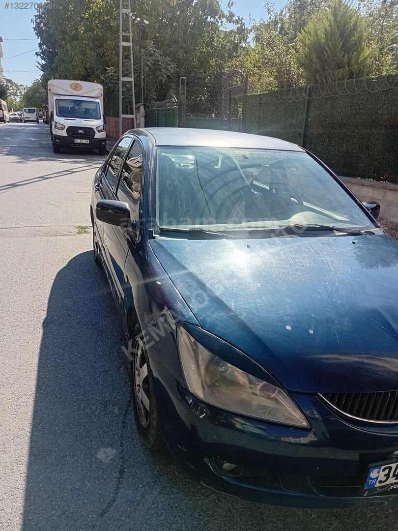 Galeriden Mitsubishi Lancer 1.6 Invite 2005 Model İstanbul 280.000 km Lacivert 1