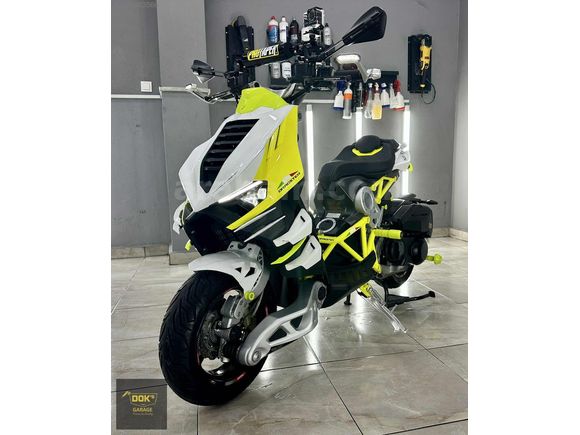 HATASIZ-AKRAPOVİÇ-MALOSSİ VARYATÖR-KAYIŞ-ÇOK DÜŞÜK'KM-TAKSİT