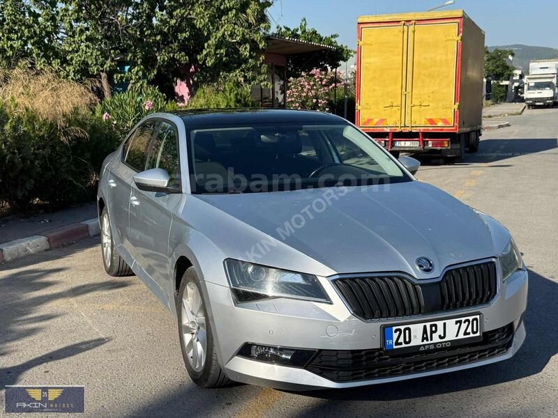 Galeriden Skoda SuperB 1.6 TDI Comfort 2017 Model İzmir 160.000 km Gri