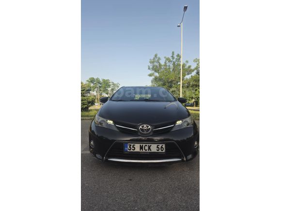 Sahibinden Toyota Auris 1.4 D-4D Advance 2013 Model