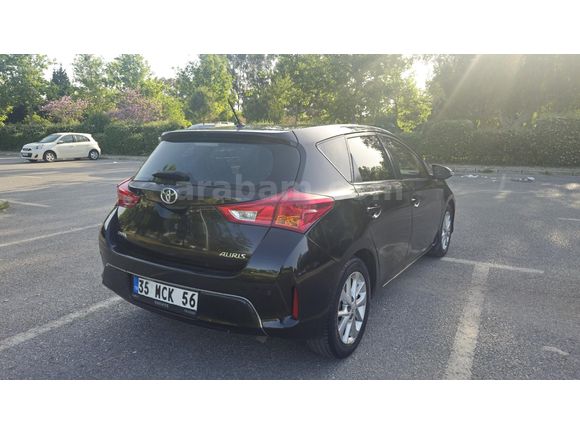 Sahibinden Toyota Auris 1.4 D-4D Advance 2013 Model