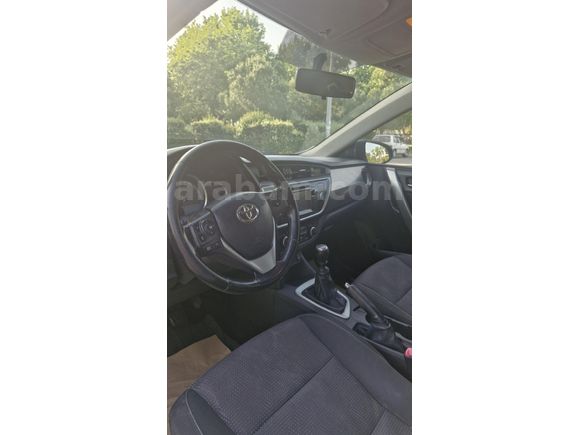 Sahibinden Toyota Auris 1.4 D-4D Advance 2013 Model
