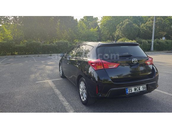 Sahibinden Toyota Auris 1.4 D-4D Advance 2013 Model