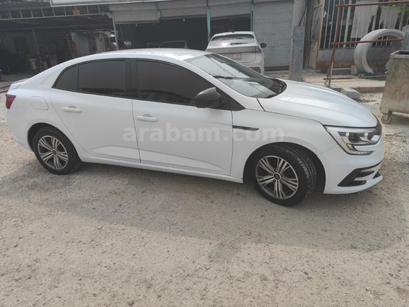 Sahibinden Renault Megane 1.3 TCe Joy 2022 Model