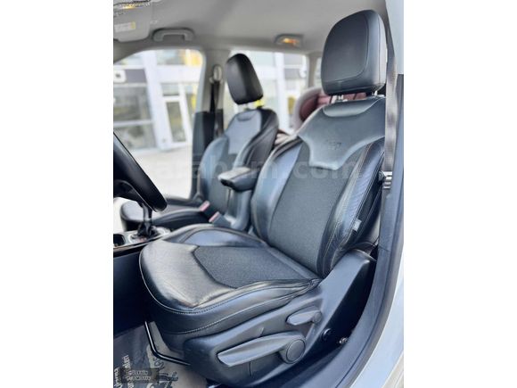 HATASIZ BOYASIZ 76.000 KM LİMİTED JEEP COMPASS