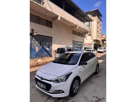 Sahibinden Hyundai i20 1.4 CRDi Jump 2016 Model  230000 km Beyaz