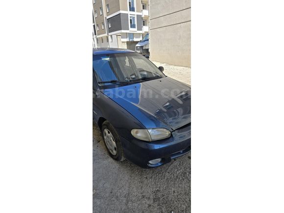 Accent 98 1.5 Gls Klimalıdır.